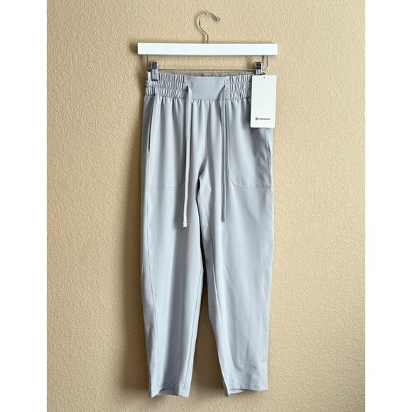 Lululemon Pull-On MR Tapered Leg Crop 23" in Seal Color - Picture 2 of 9